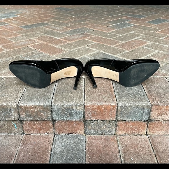 Aquatalia black patent leather platform pumps - Picture 10 of 10